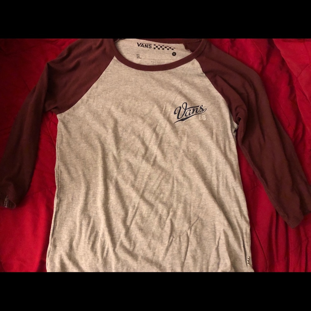 Woman’s vans baseball tee